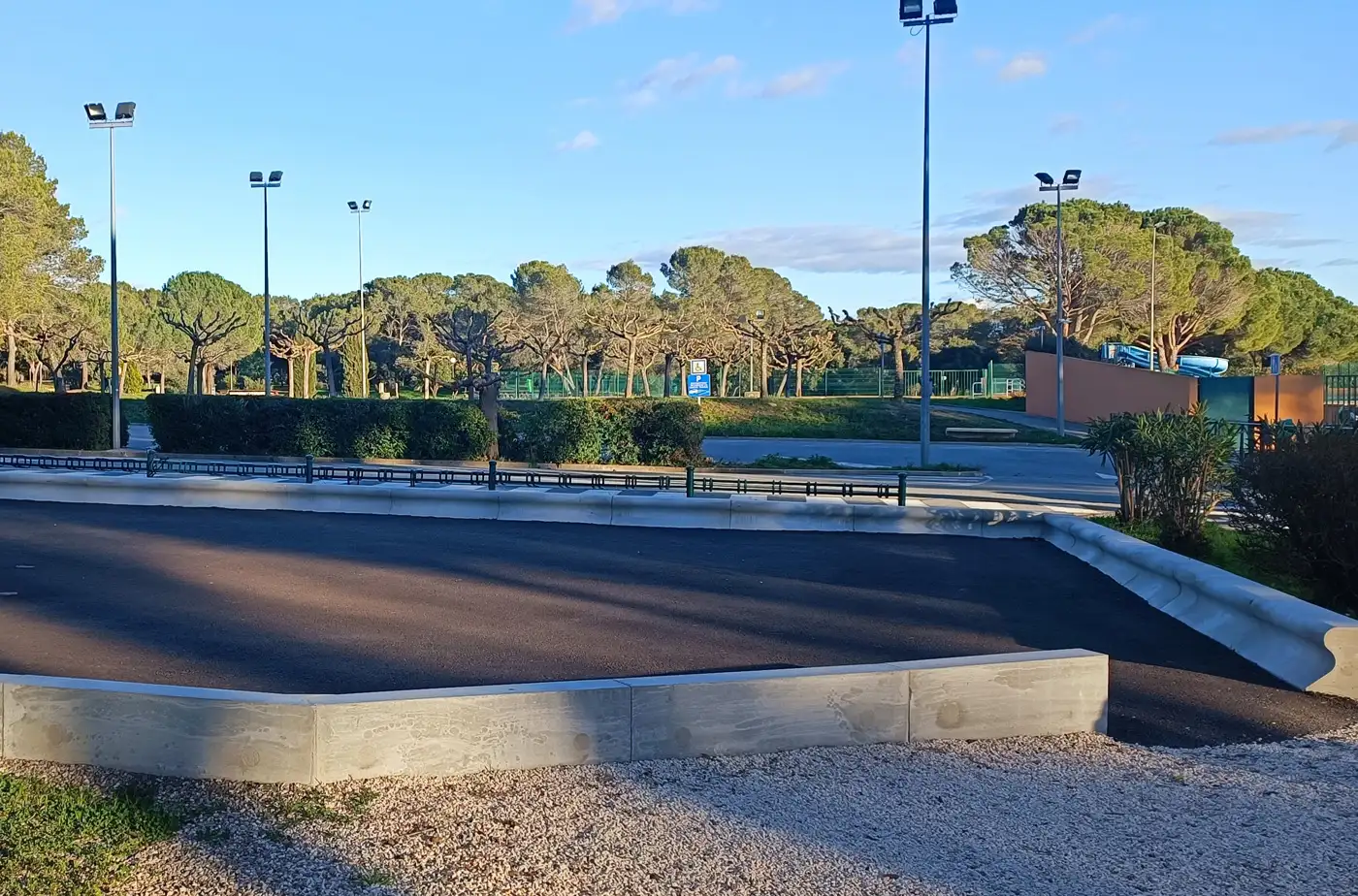 creation-parking-moto